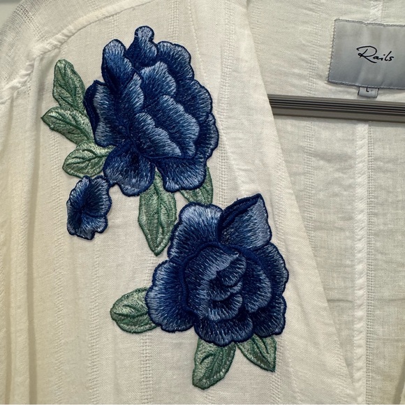 Rails embroidered flower shirt - L - Picture 3 of 5